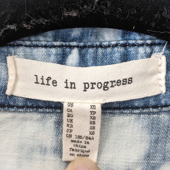 Tie-dyed Chambray button up XS - Picture 3 of 5